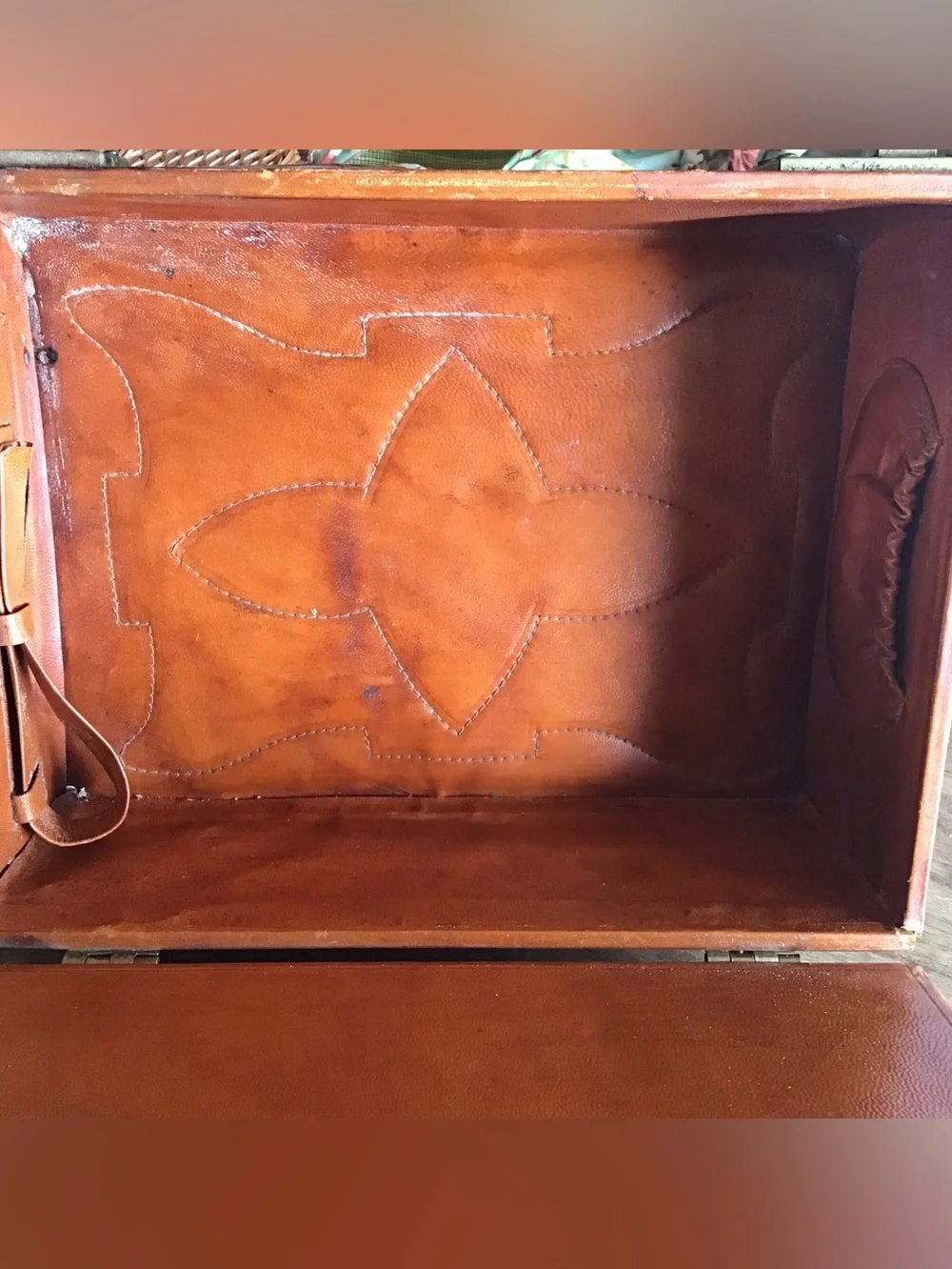 Vintage Tooled Leather Mexican Travel Vanity Train Case